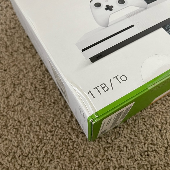 XBox One S 1TB Console - Picture 6 of 12